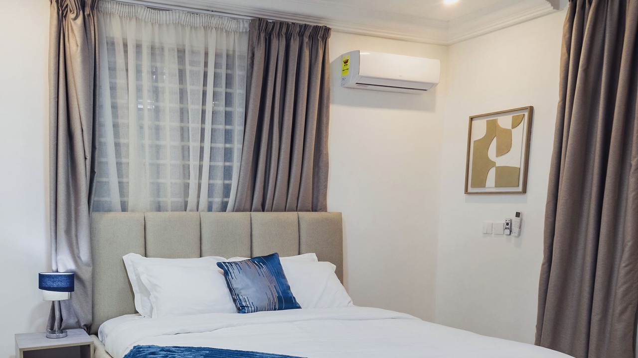 Photo of Bedroom in Sekondi-Takoradi