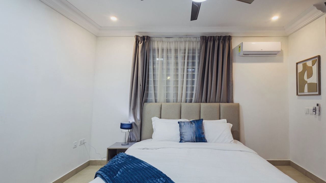 Photo of Bedroom in Sekondi-Takoradi