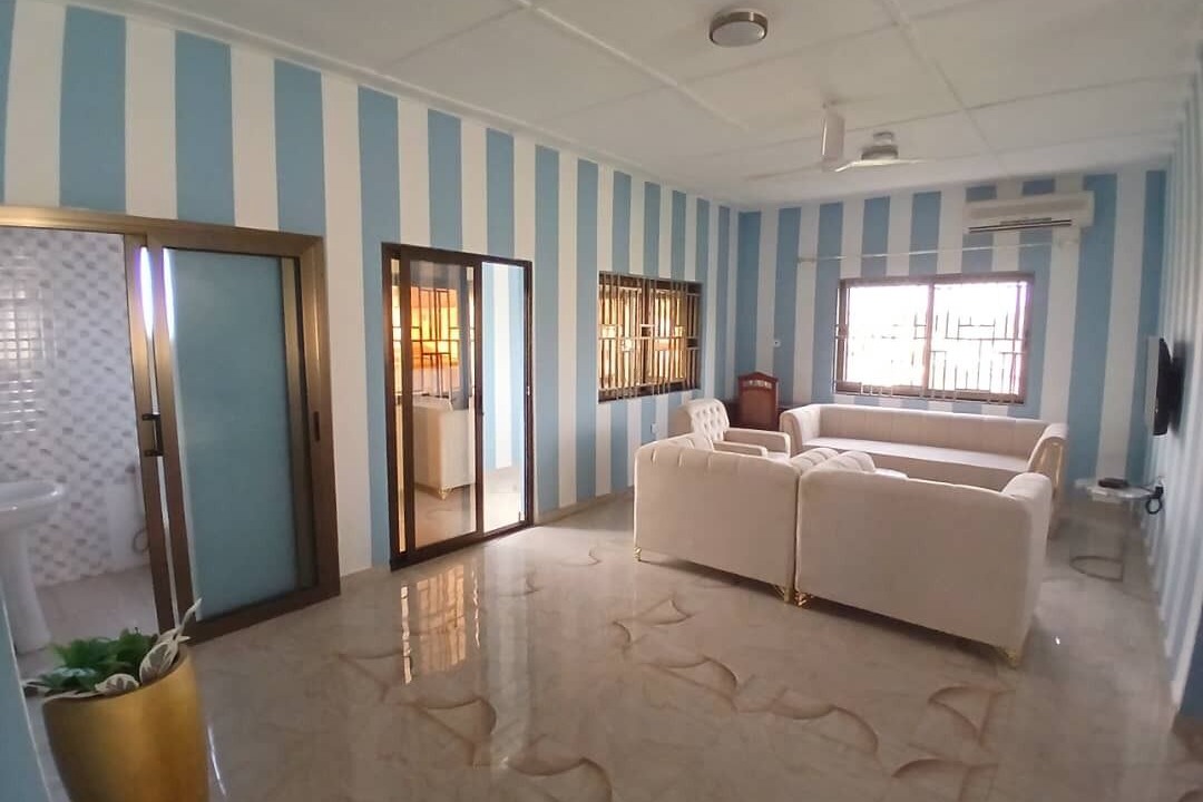Photo of Livingroom in Adentan