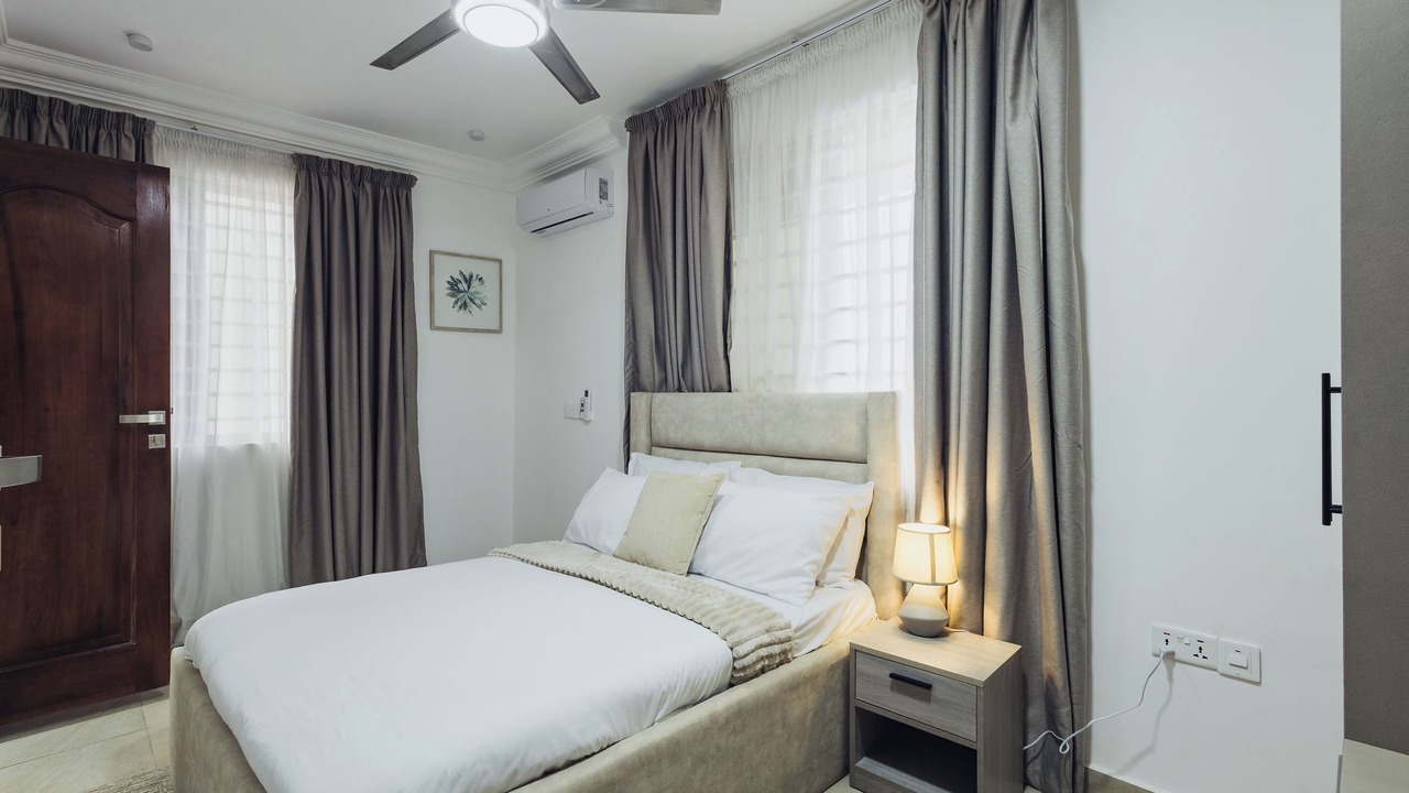 Photo of Bedroom in Sekondi-Takoradi