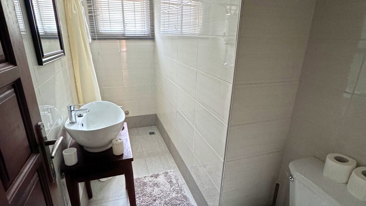 Photo of Bathroom in Adenta