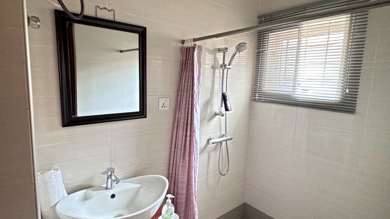 Photo of Bathroom in Adenta