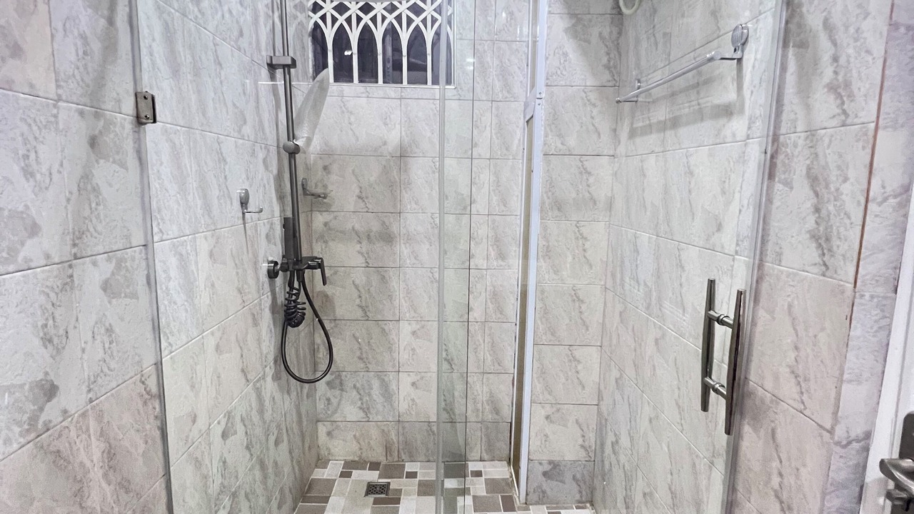Photo of Bathroom in Santeo