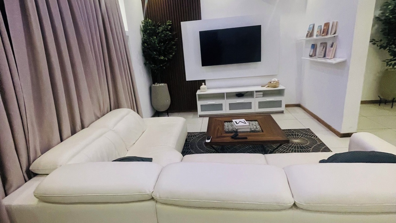 Photo of Livingroom in Kokomlemle