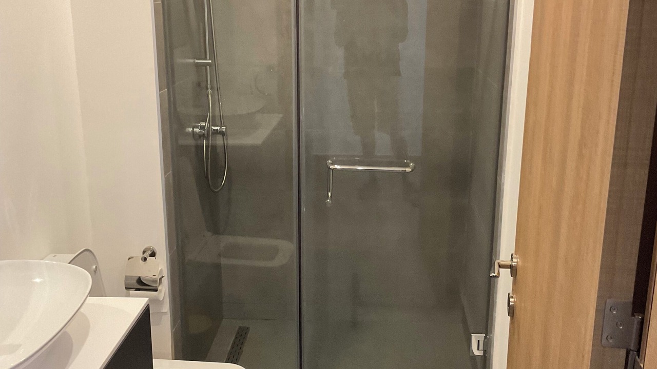 Photo of Bathroom in Roman Ridge