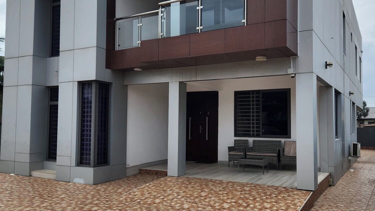 Photo of Outdoor in Adentan