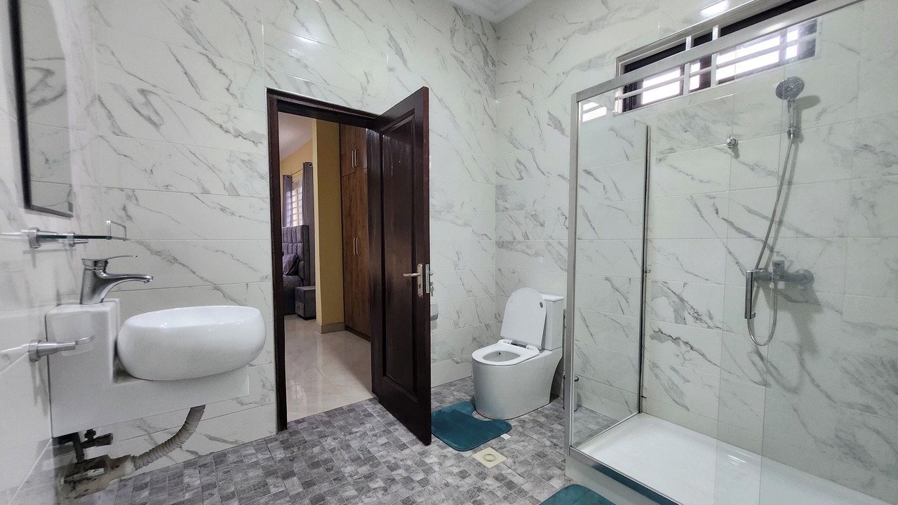 Photo of Bathroom in Adentan