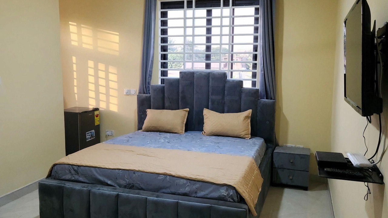 Photo of Bedroom in Adentan