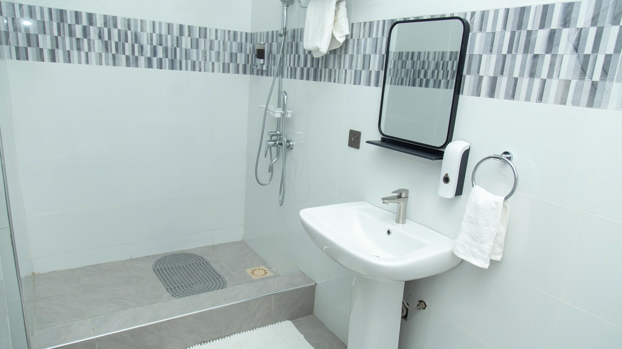 Photo of Bathroom in Agblesia