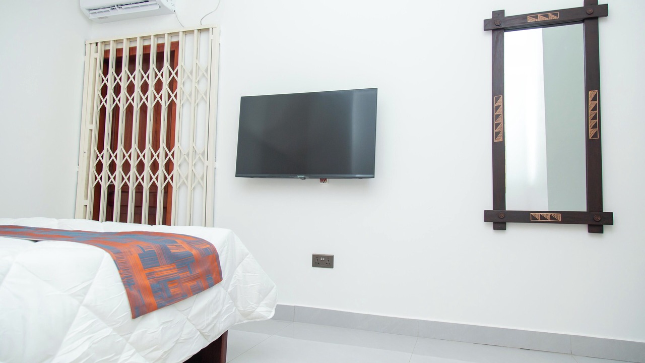 Photo of Bedroom in Agblesia