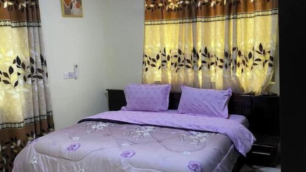 Photo of Bedroom in Sekondi-Takoradi