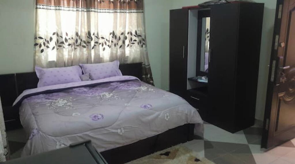 Photo of Bedroom in Sekondi-Takoradi