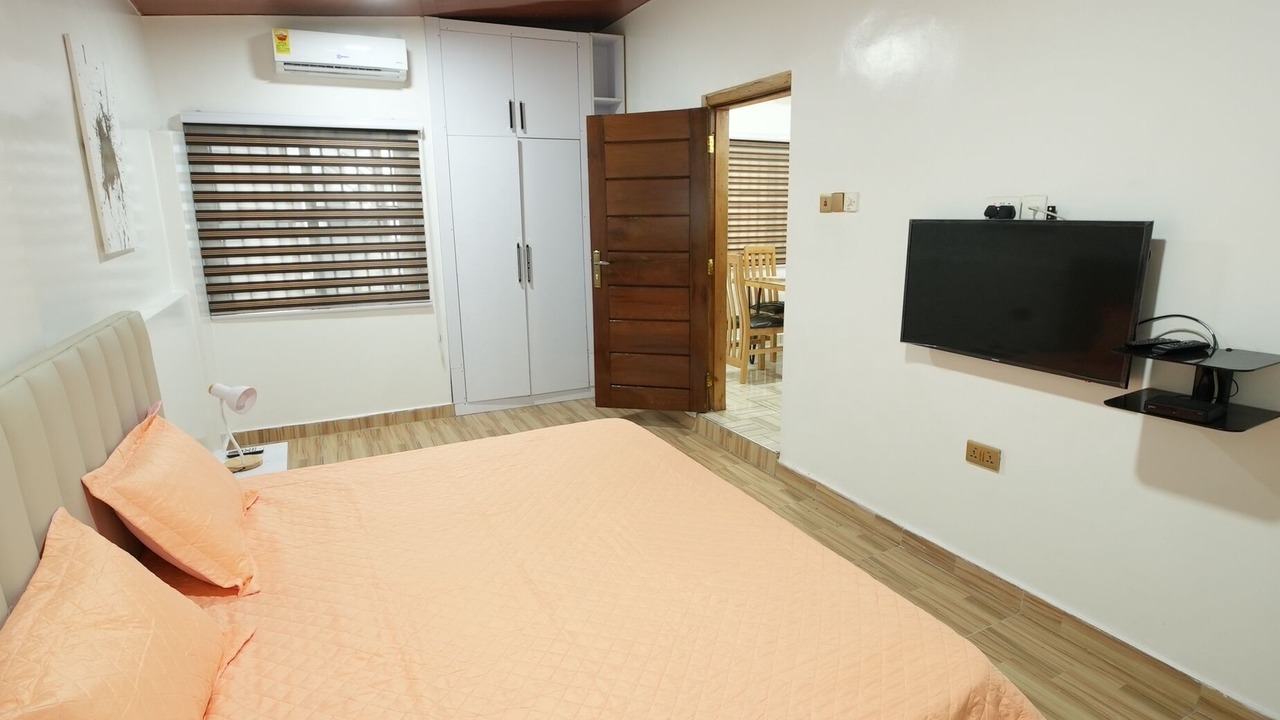 Photo of Bedroom in Osu