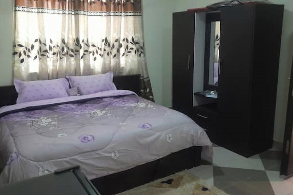 Photo of Bedroom in Sekondi-Takoradi