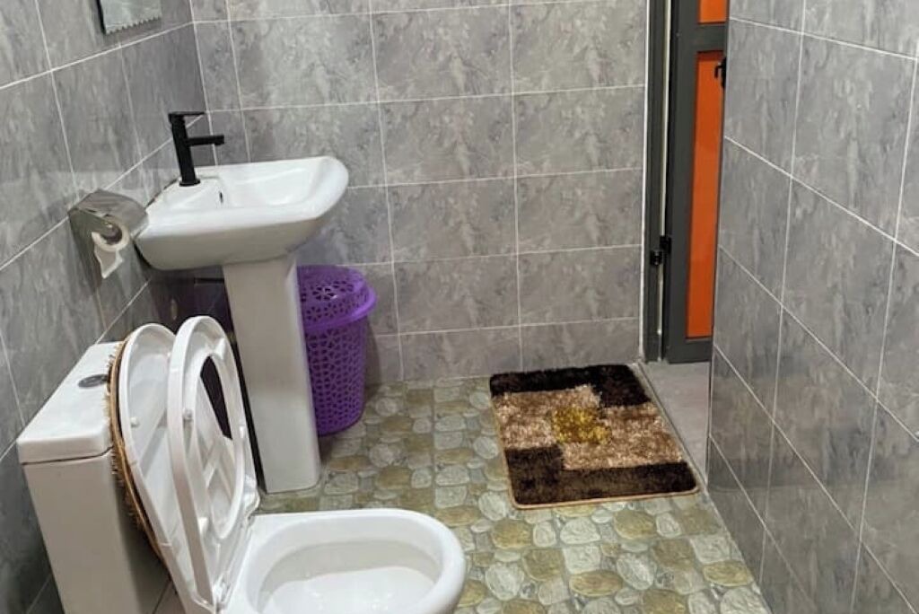 Photo of Bathroom in Sekondi-Takoradi