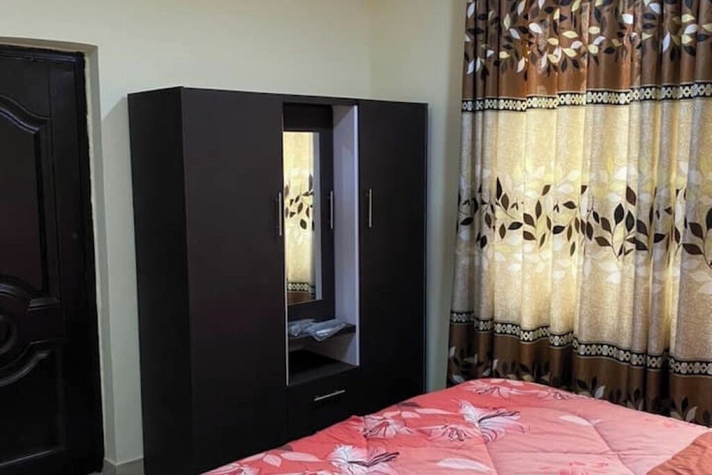 Photo of Bedroom in Sekondi-Takoradi