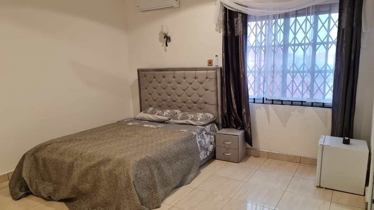 Photo of Bedroom in Tema