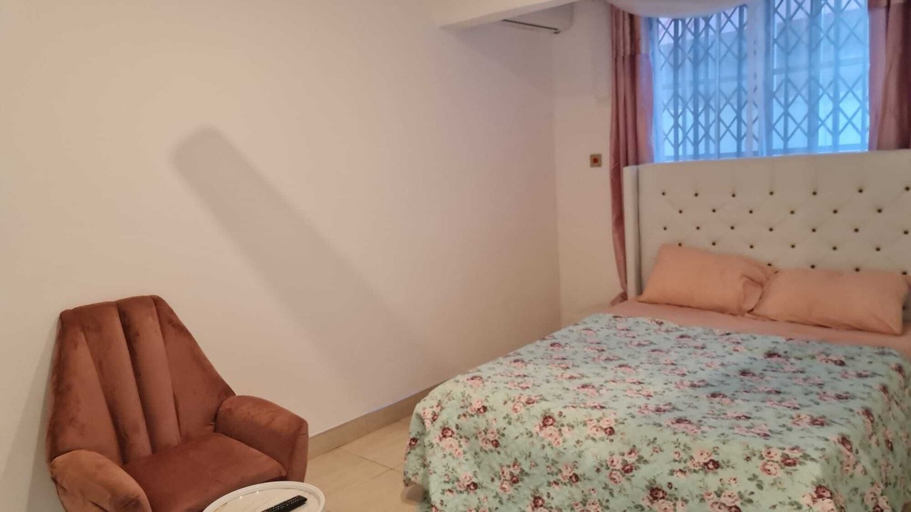 Photo of Bedroom in Tema