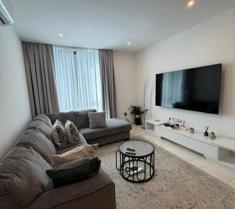 Photo of Livingroom in Roman Ridge