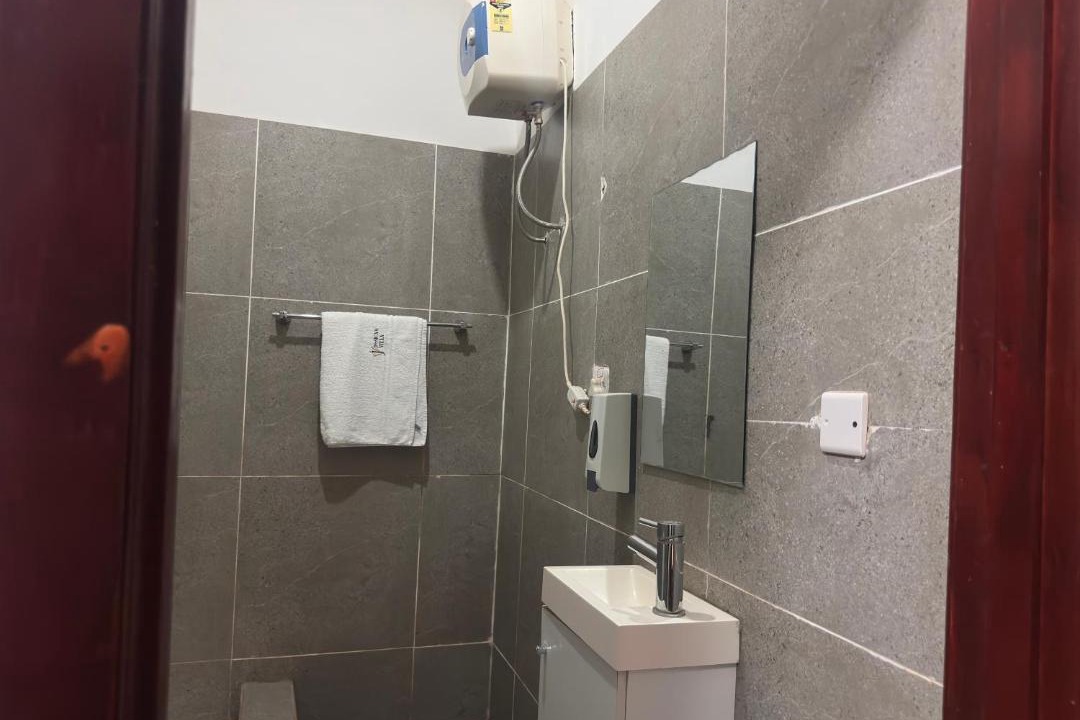 Photo of Bathroom in Teshie