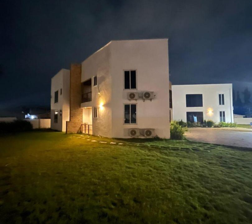Photo of Buildings in Oyarifa