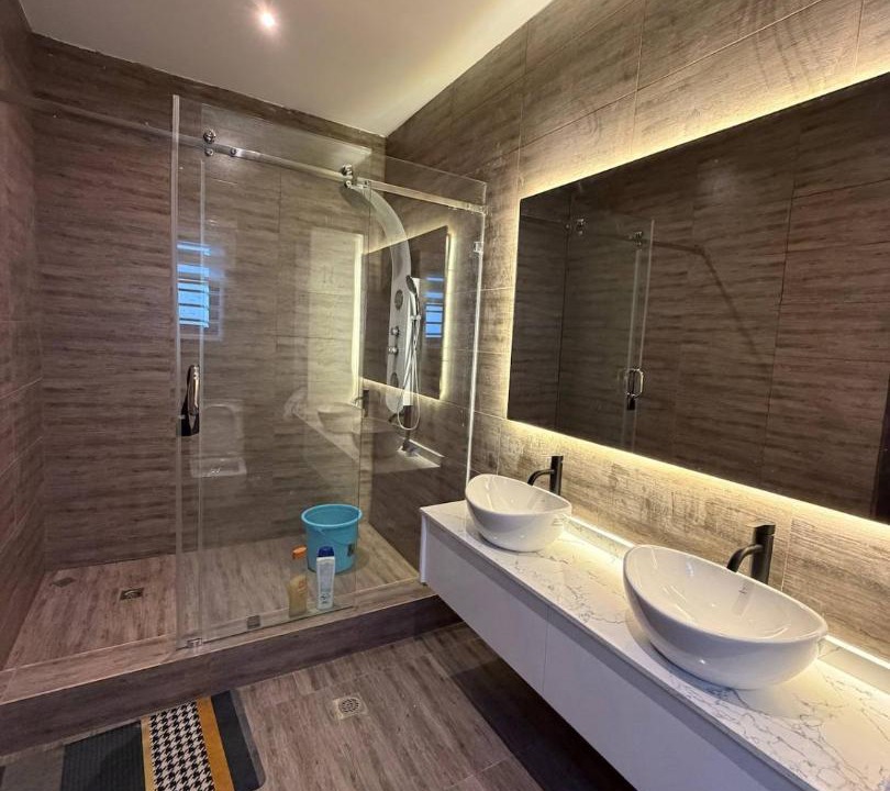 Photo of Bathroom in Santeo