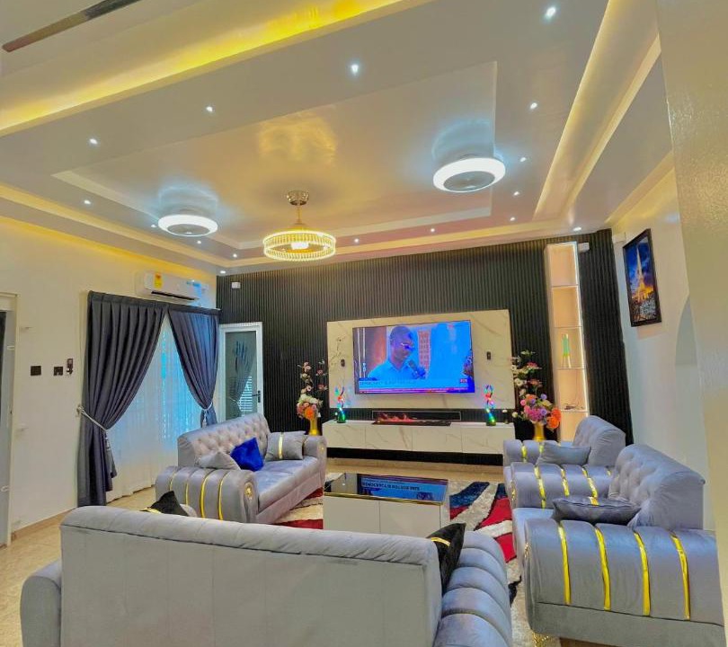 Photo of Livingroom in Oyibi