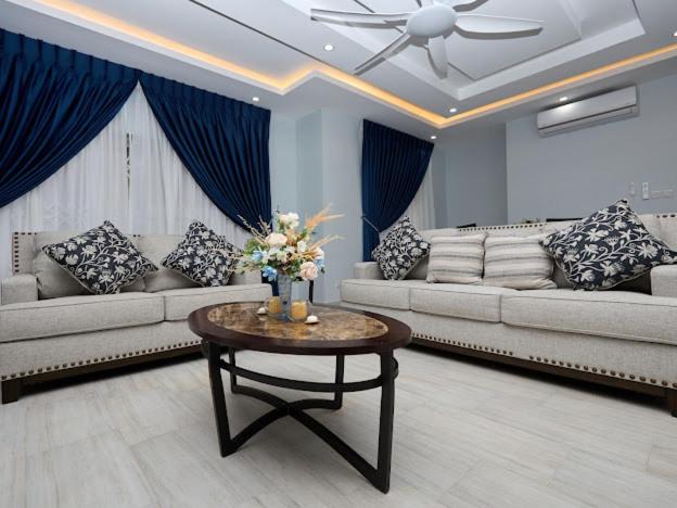 Photo of Livingroom in Oyibi