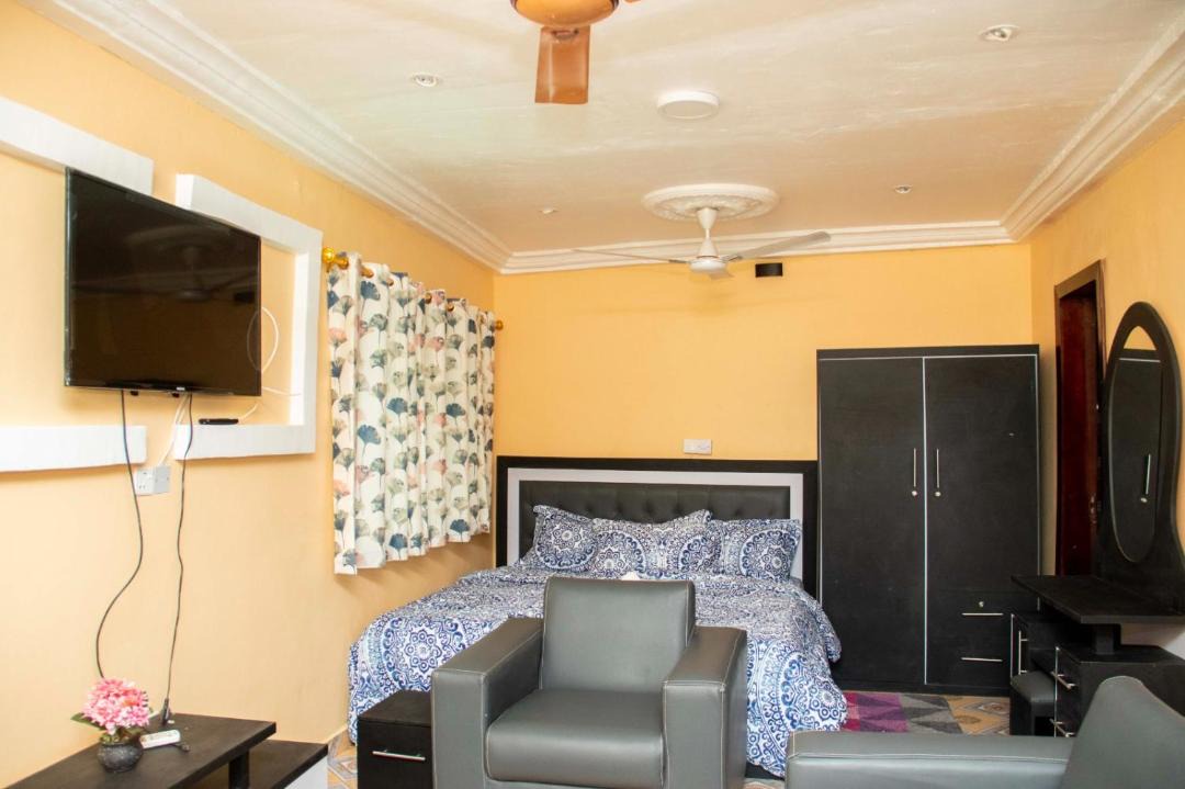 Photo of Bedroom in Akyinim
