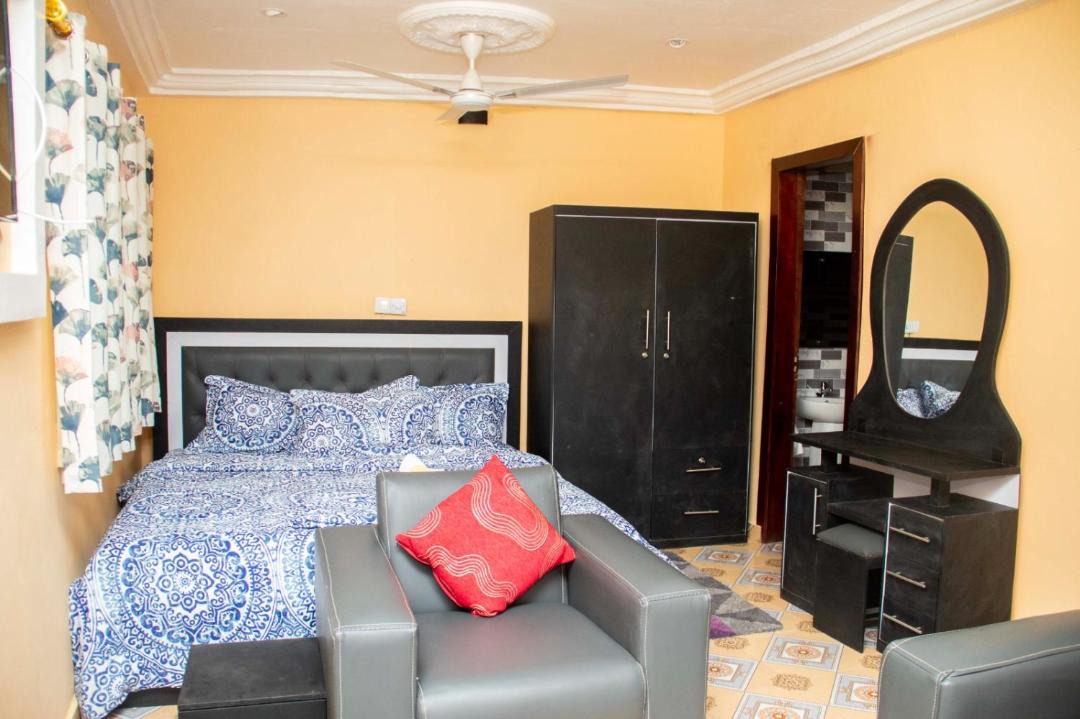 Photo of Bedroom in Akyinim