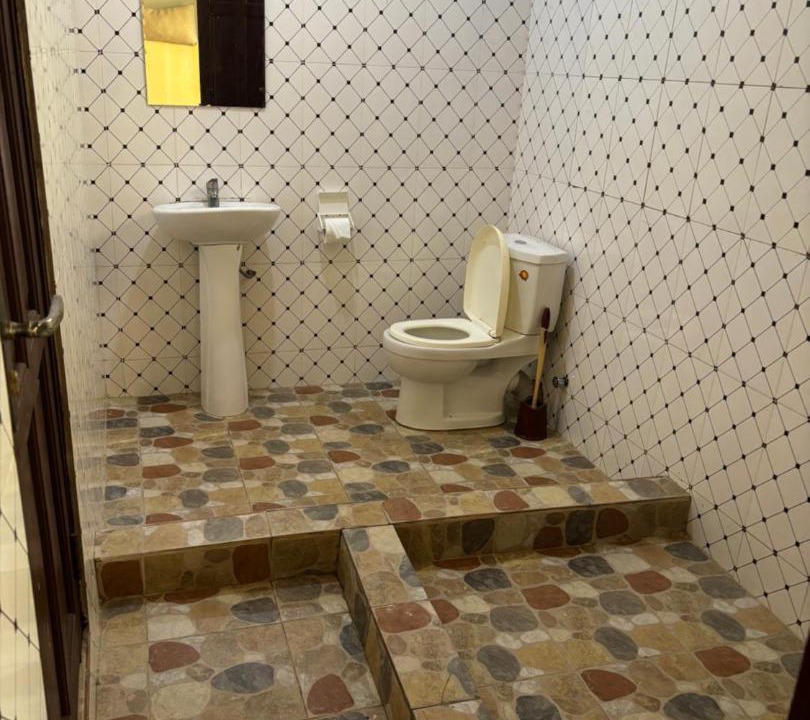 Photo of Bathroom in Sekondi-Takoradi