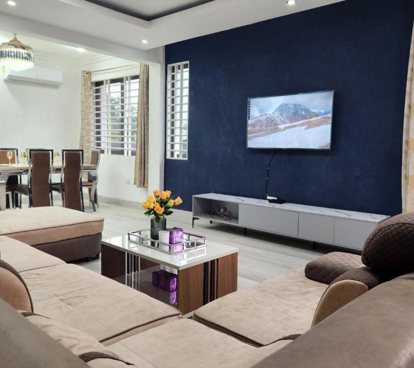 Photo of Livingroom in Adentan