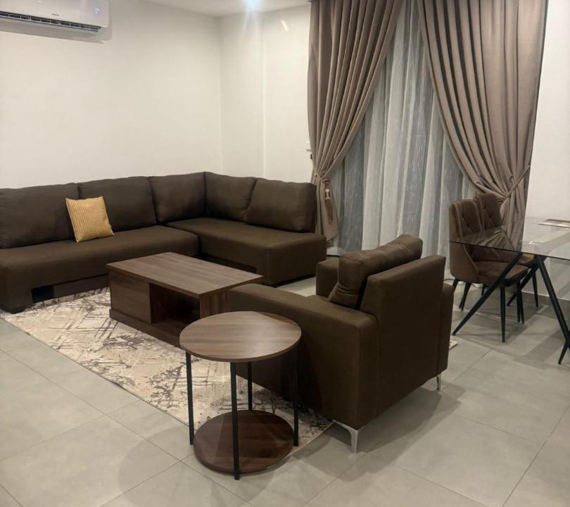 Photo of Livingroom in Roman Ridge