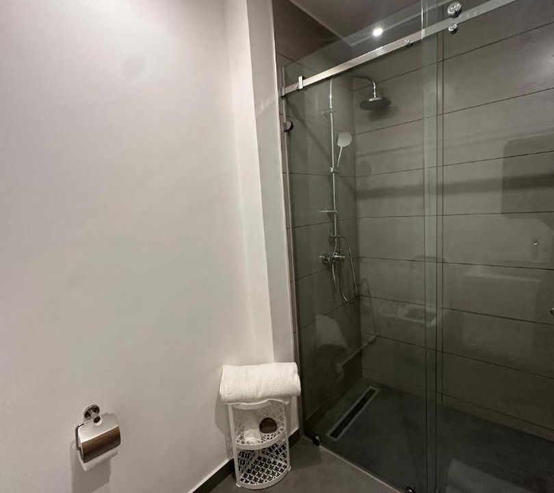 Photo of Bathroom in Roman Ridge