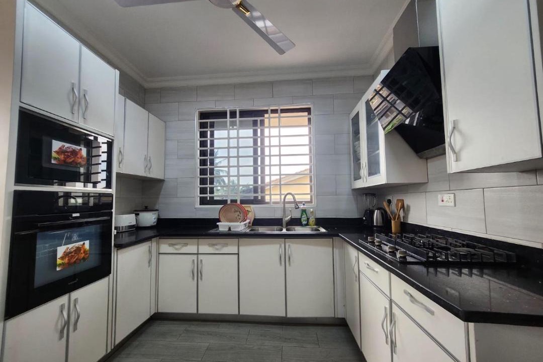 Photo of Kitchen in Adentan