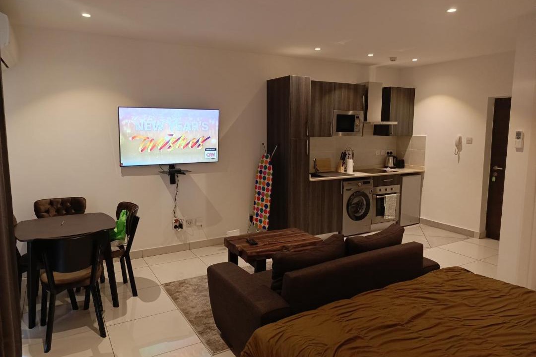Photo of Livingroom in Cantonments