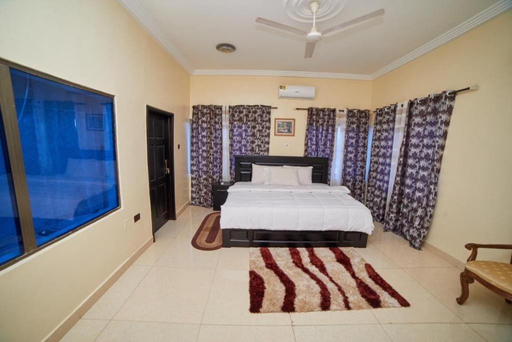Photo of Bedroom in Tema