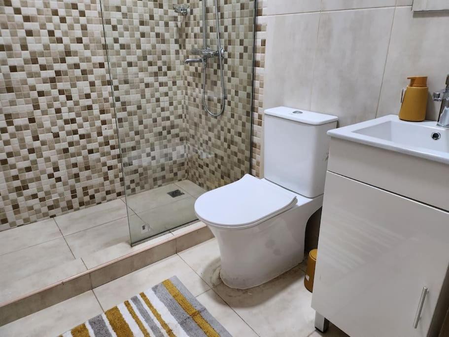 Photo of Bathroom in Tema