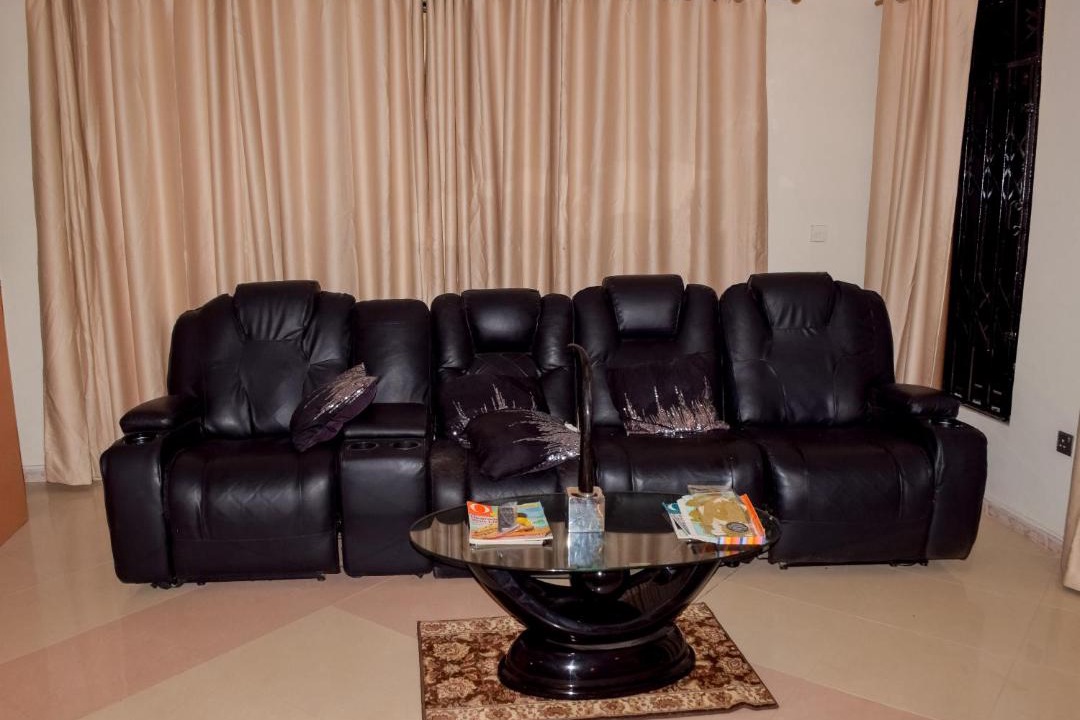 Photo of Livingroom in Kwabenyan