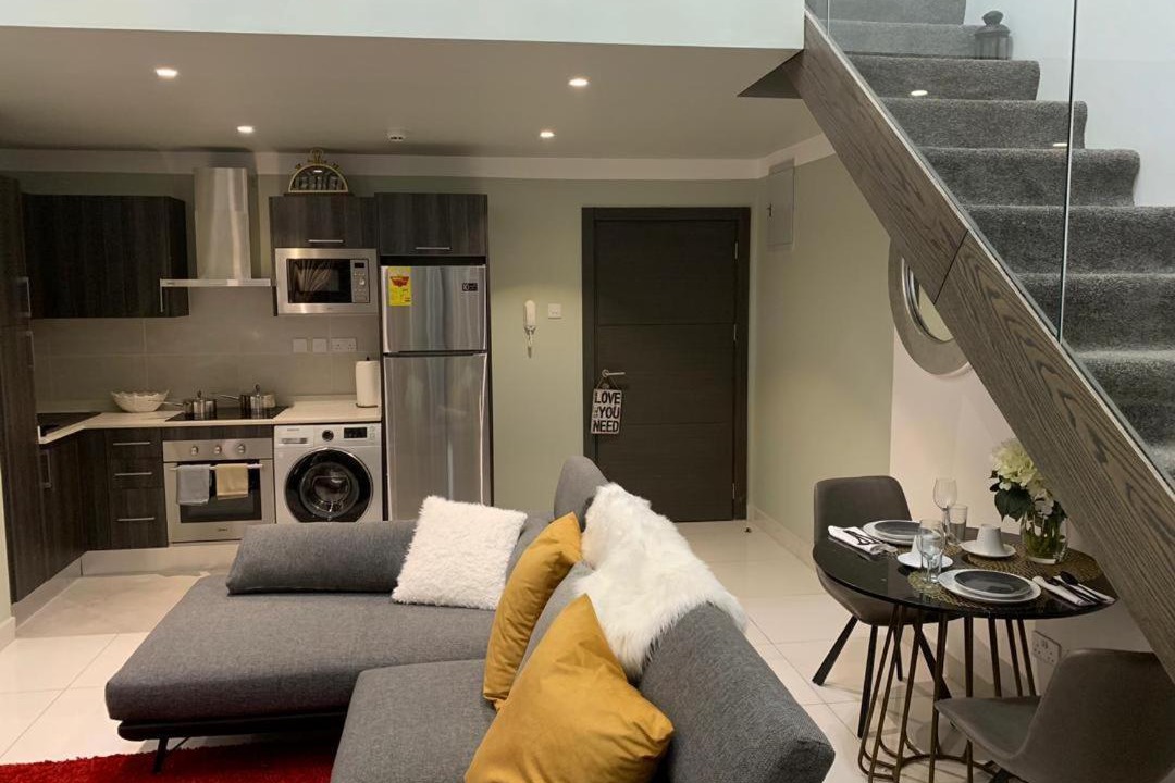 Photo of Livingroom in Cantonments