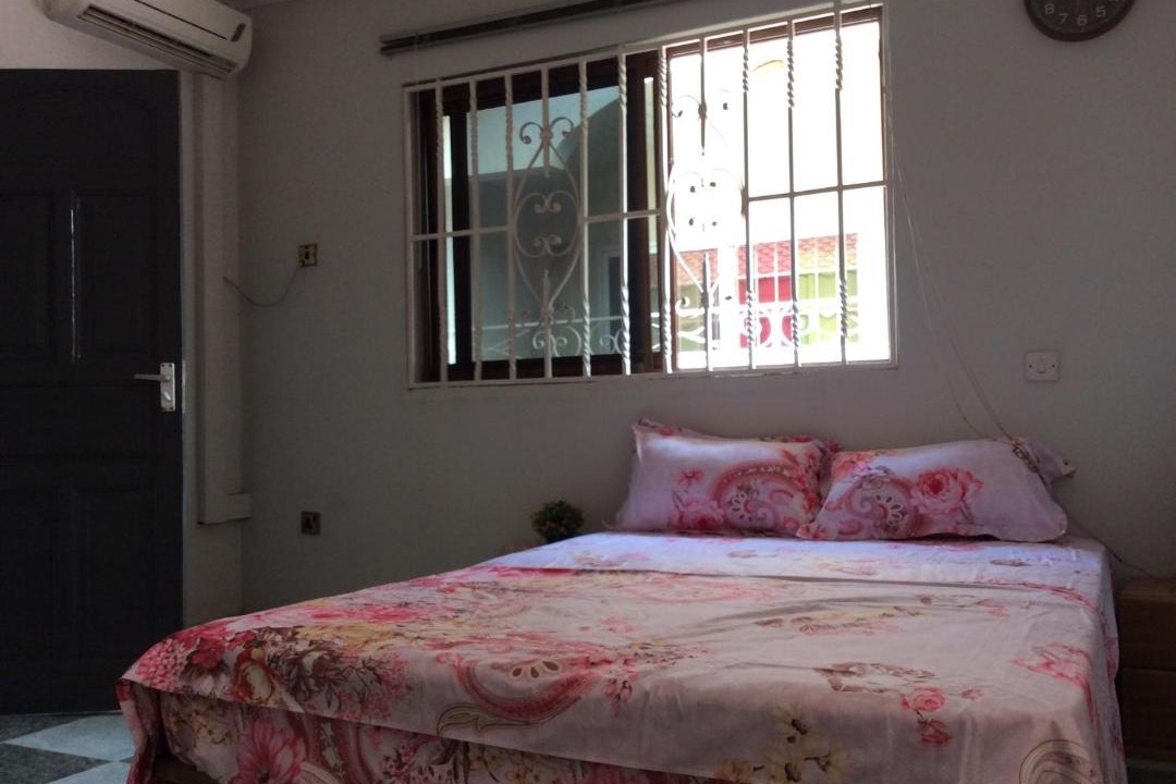 Photo of Bedroom in Teshie