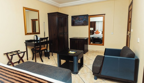 Junior Studio Suite