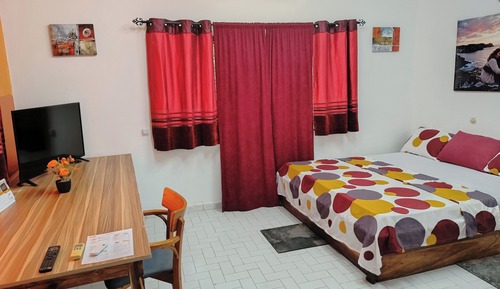Deluxe Double Room, 1 King Bed (Romeo)