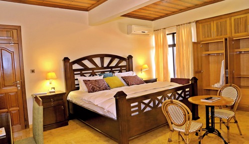 Executive Room, Courtyard View