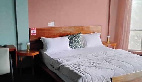 Executive Room, City View