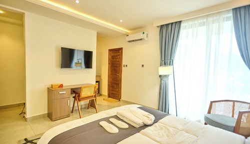 Junior Suite, Garden View