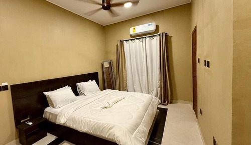 Luxury Apartment, 4 Bedrooms