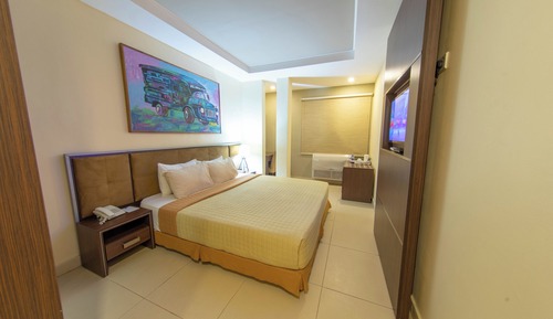Standard Room, 1 Queen Bed