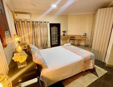 Single Room with Private Bathroom