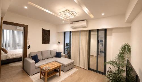 One-Bedroom Deluxe Apartment